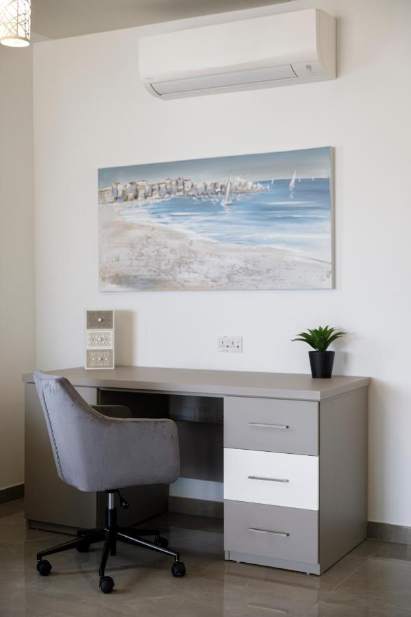 Hilltop Apartments - Stylish Comfort Living Close To The Sea, Bugibba St. Paul's Bay Buitenkant foto