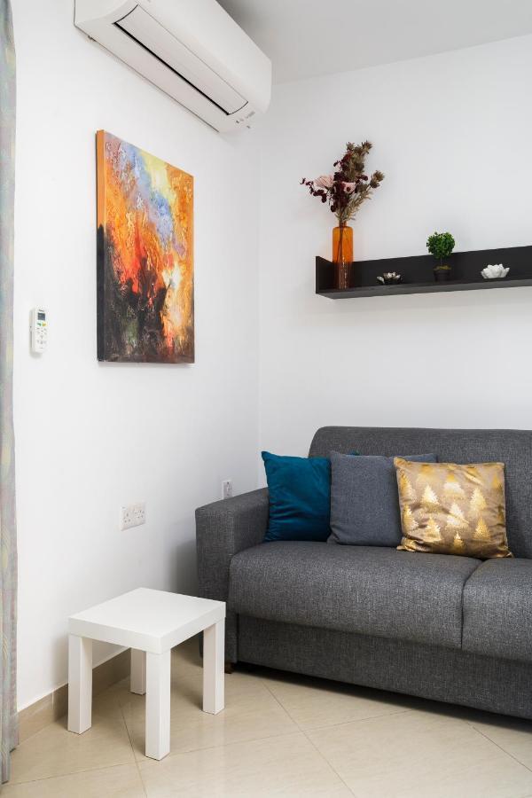 Hilltop Apartments - Stylish Comfort Living Close To The Sea, Bugibba St. Paul's Bay Buitenkant foto